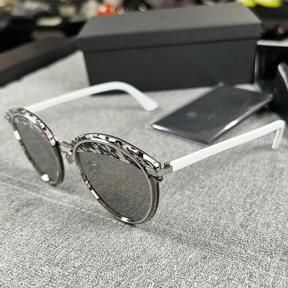 🎬CHRISTIAN DIOR OFFSET SHADES🎬 - Picture 8 of 11